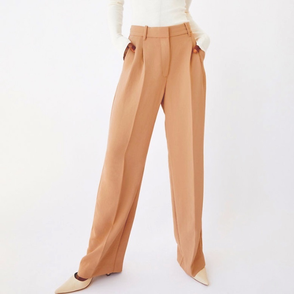 Aritzia Effortless Pant - Tannin